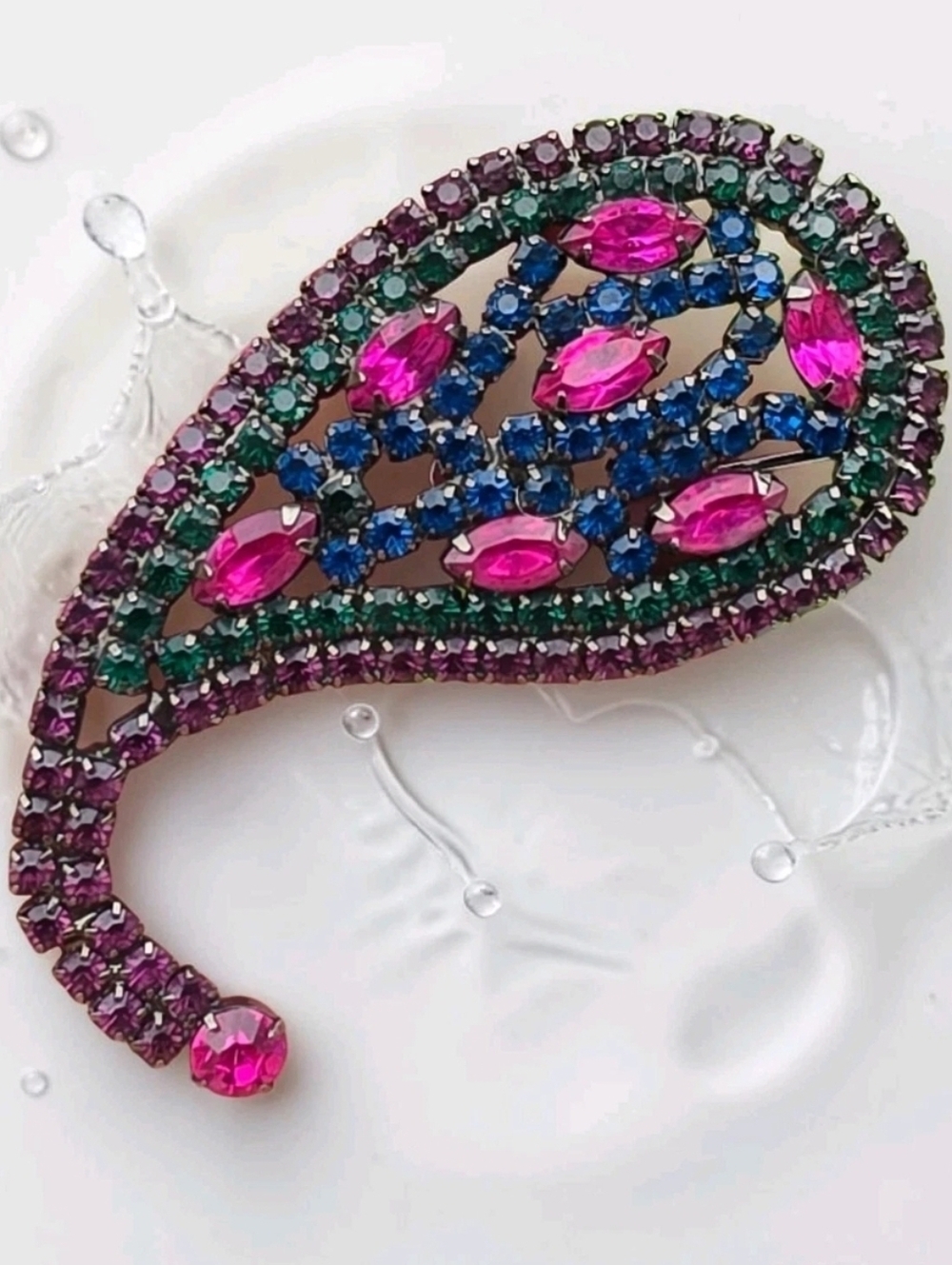 Vintage Signed Thelma Deutsch Multicolor Rhinestone Paisley Brooch Japanned